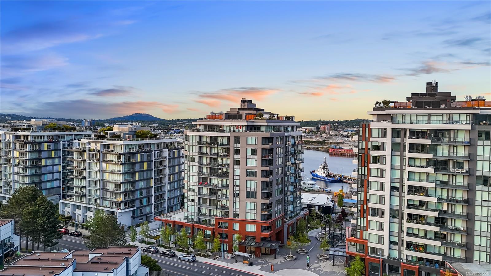 369 Tyee Rd, Victoria