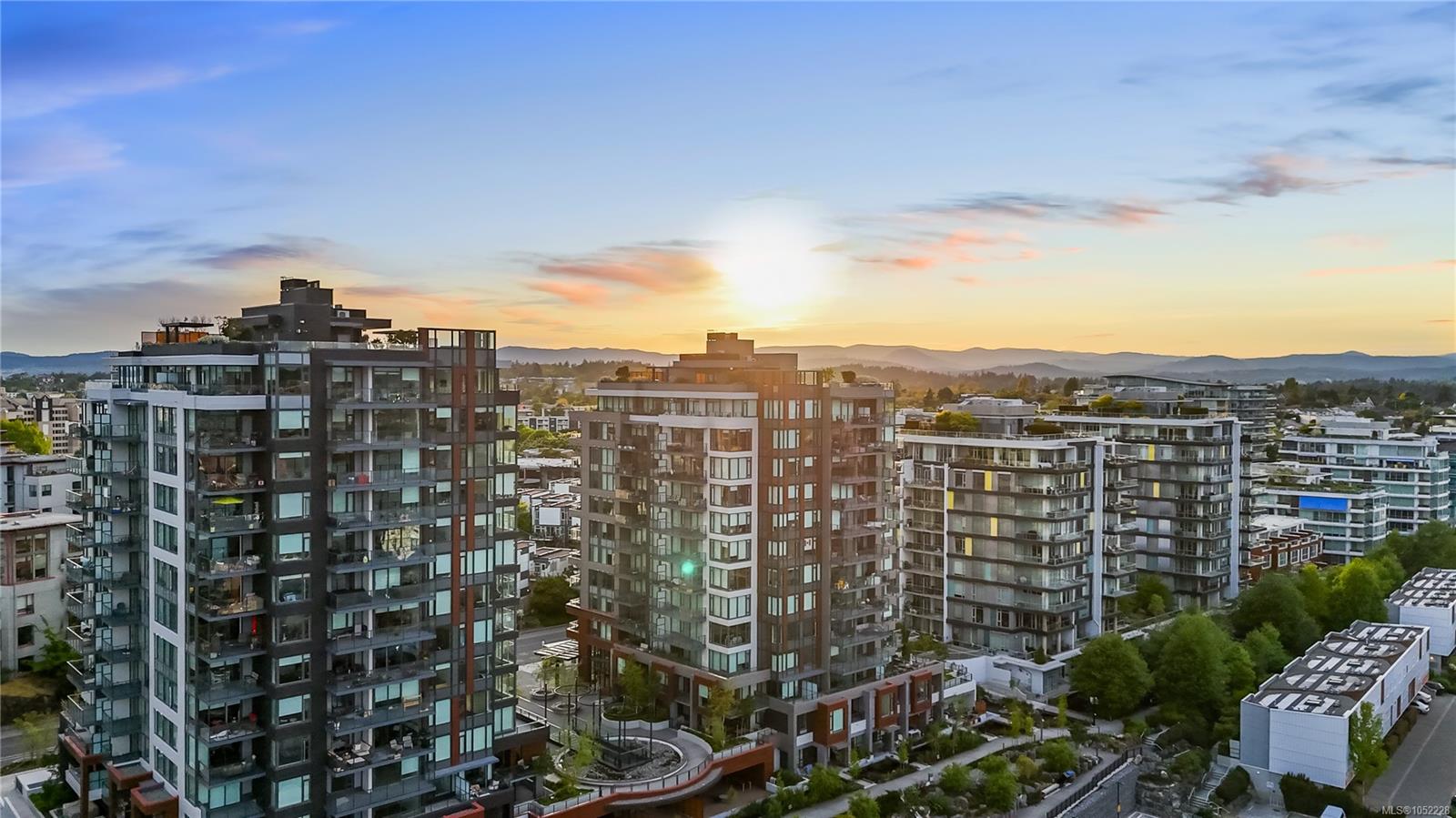 908-369 Tyee Rd — listing photo 3 of 36