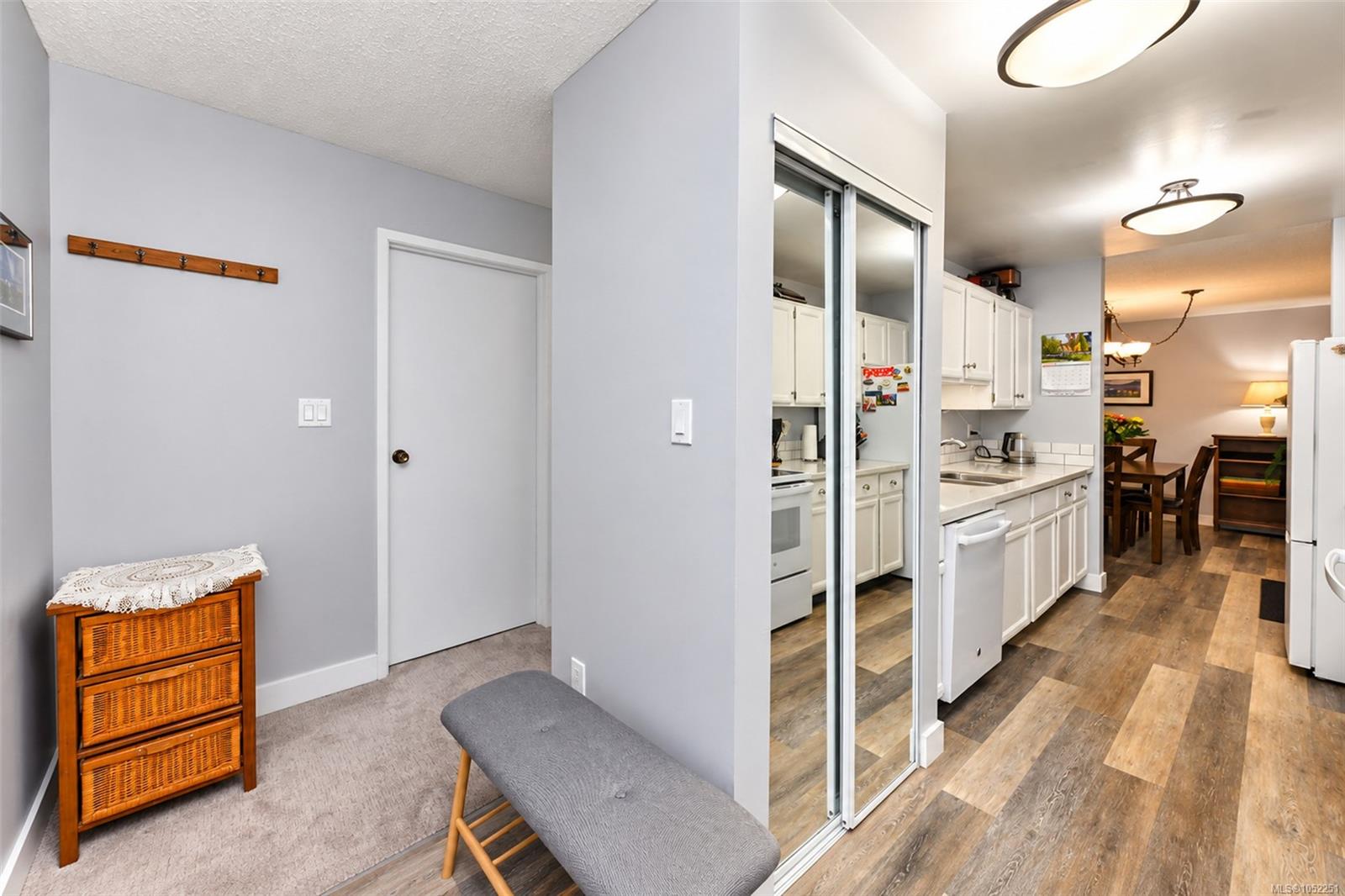 309-18 King George St — listing photo 12 of 38
