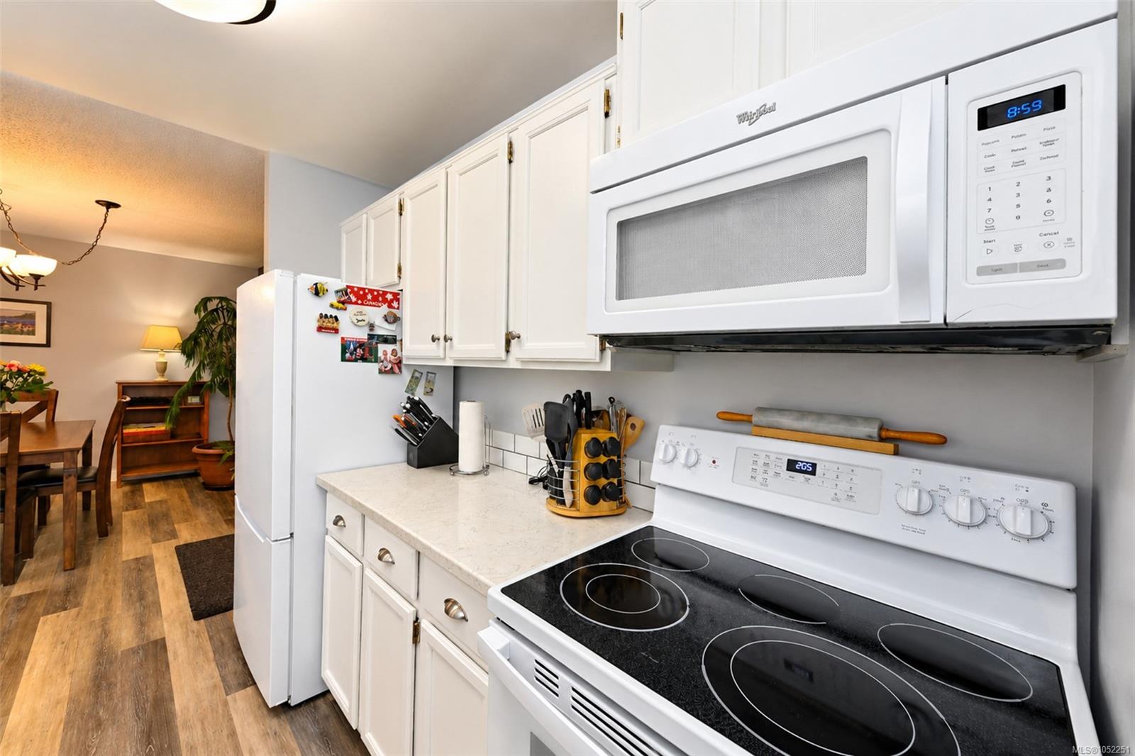309-18 King George St — listing photo 14 of 38