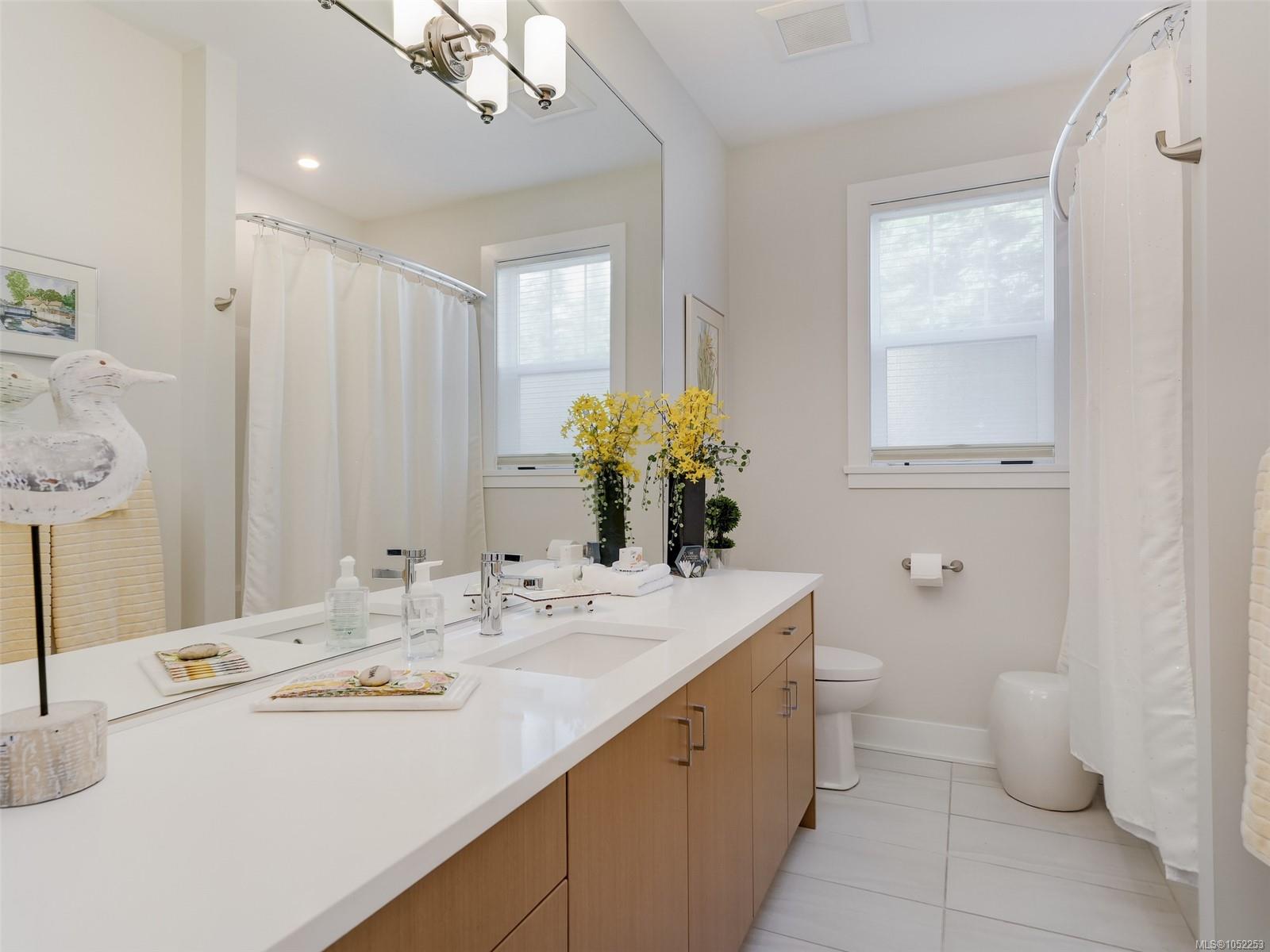 1307 Champions Crt — listing photo 11 of 40