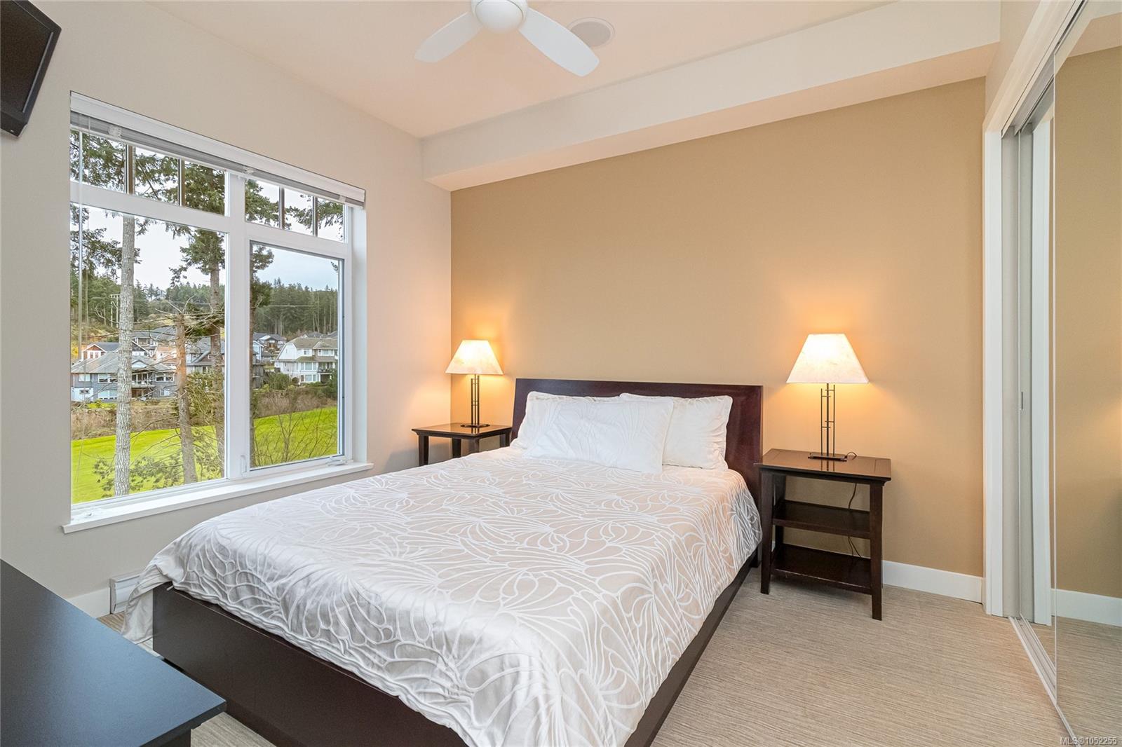 302-1395 Bear Mountain Pkwy — listing photo 13 of 33