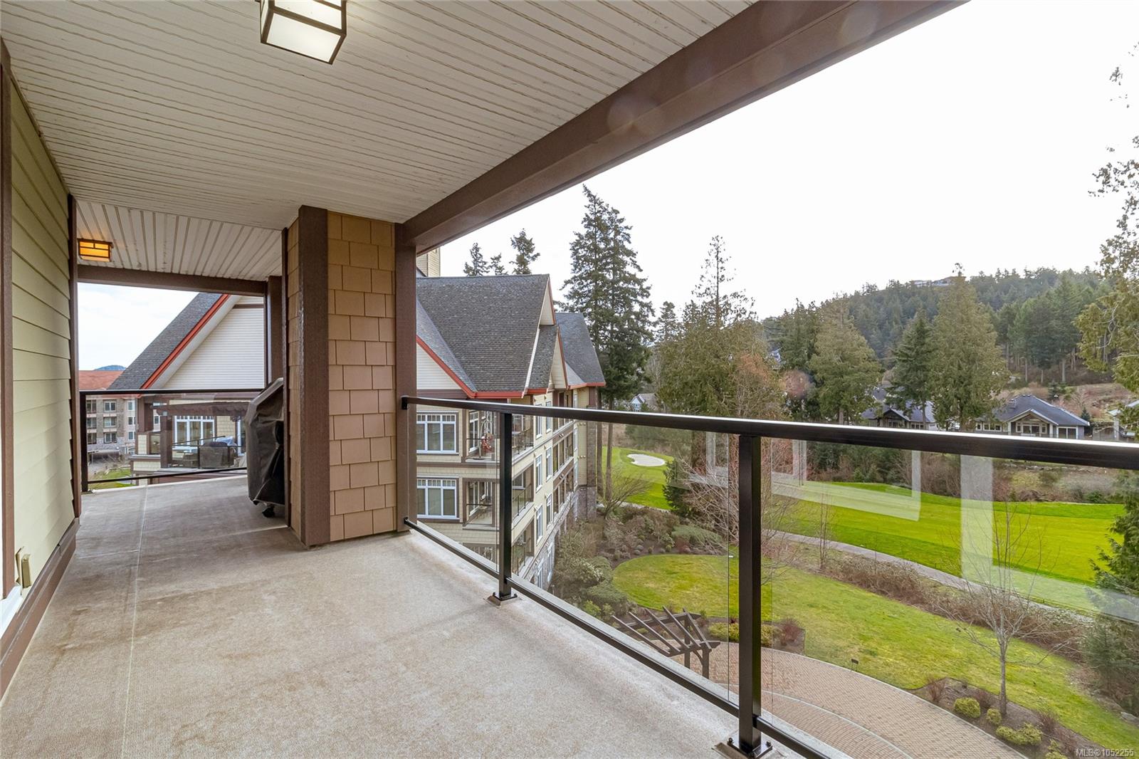 302-1395 Bear Mountain Pkwy — listing photo 5 of 33