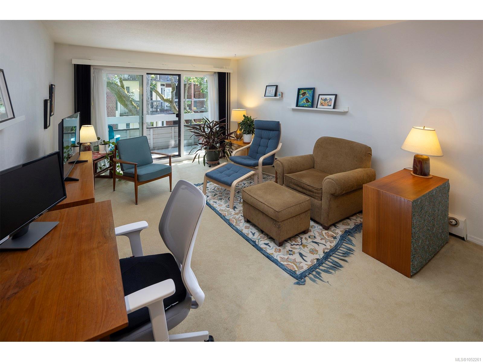 307-2095 Oak Bay Ave — listing photo 4 of 31