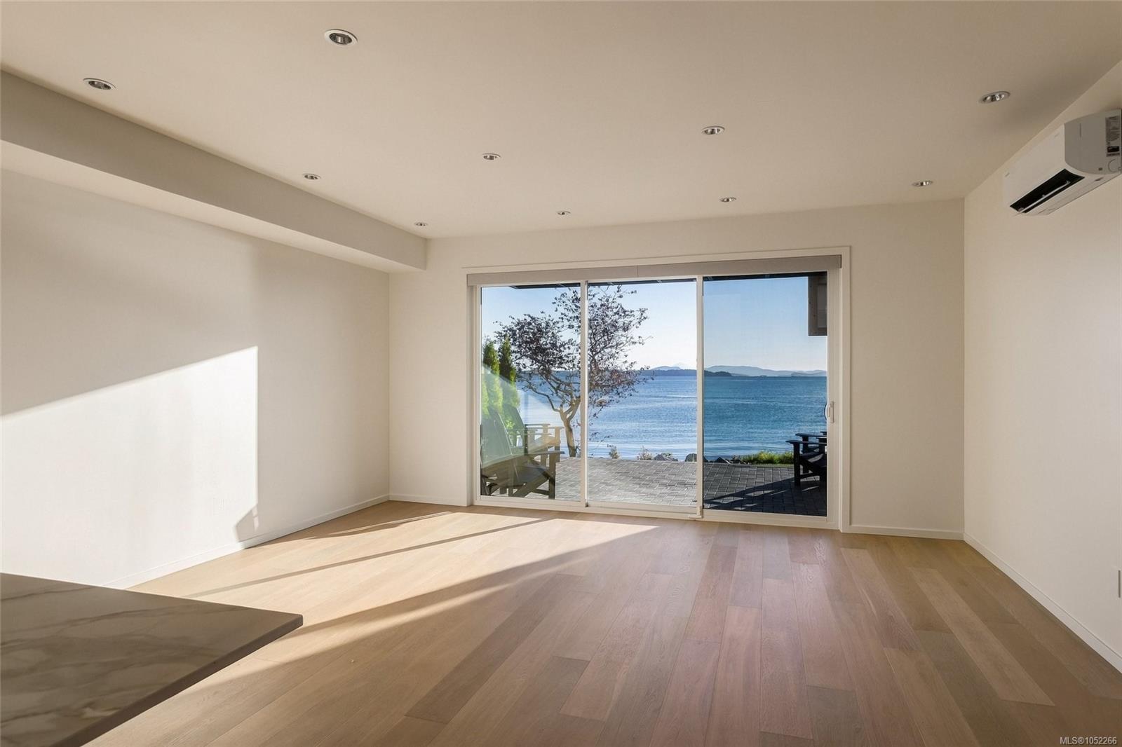2-2525 Rothesay Ave — listing photo 4 of 39