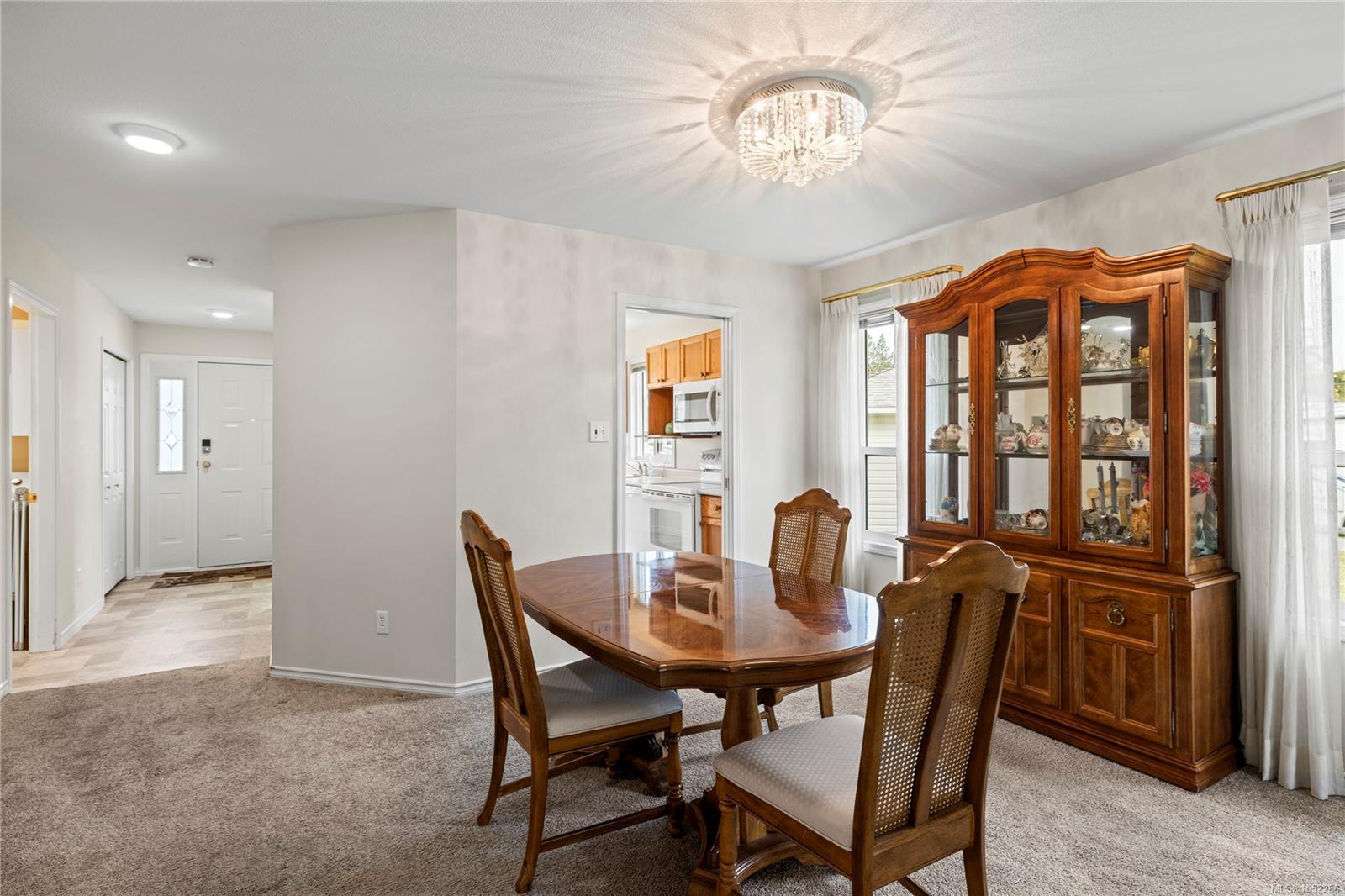 113-240 Stanford Ave — listing photo 4 of 39