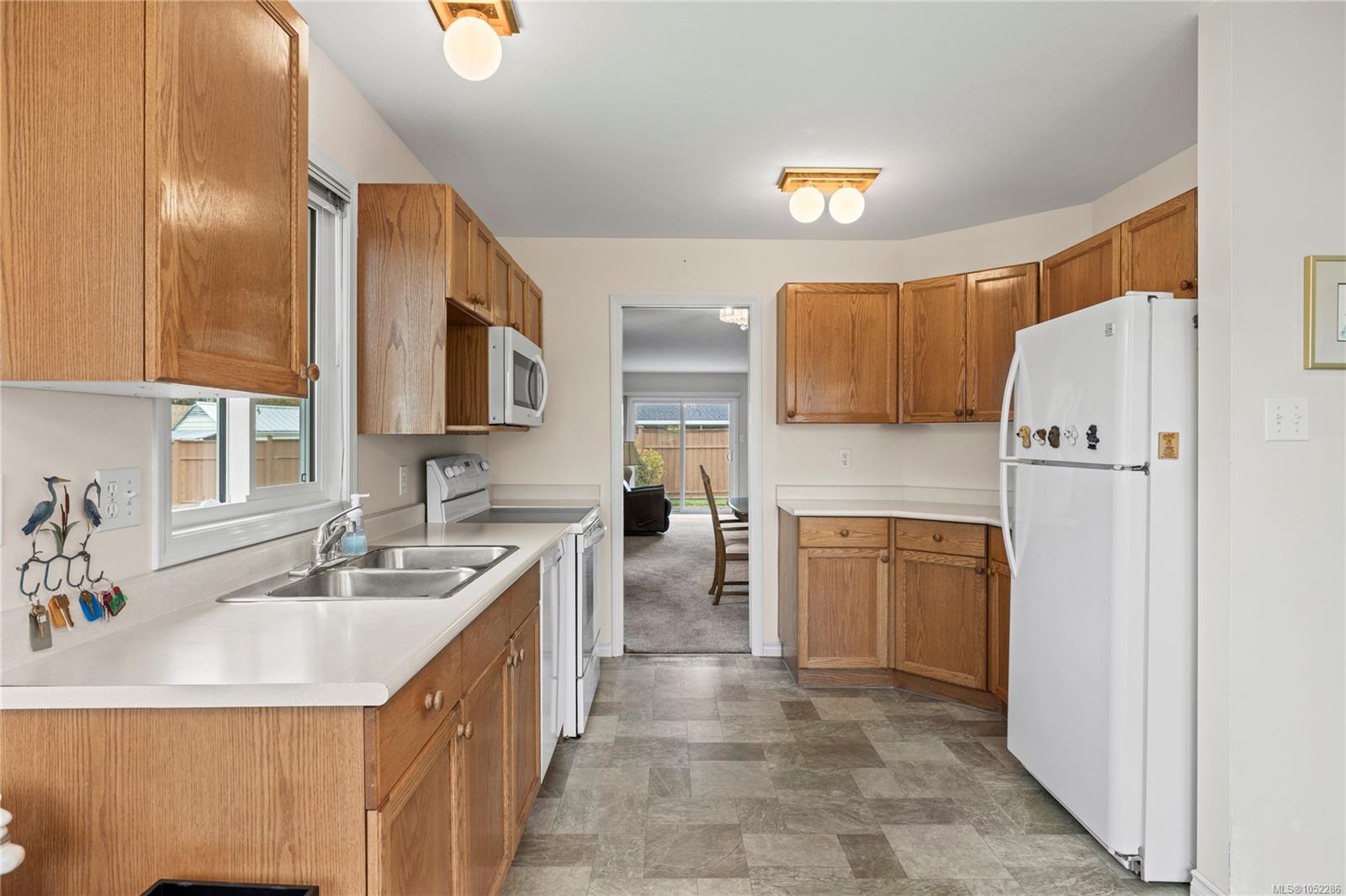 113-240 Stanford Ave — listing photo 5 of 39
