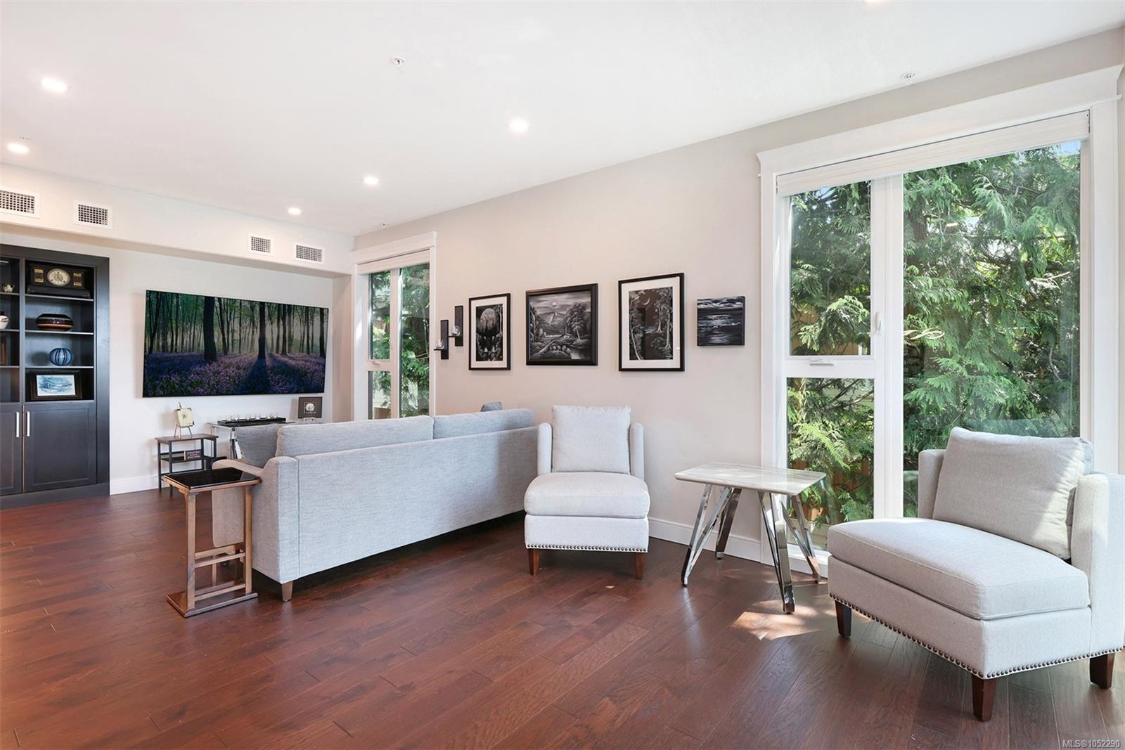 208-1700 Balmoral Ave — listing photo 8 of 37