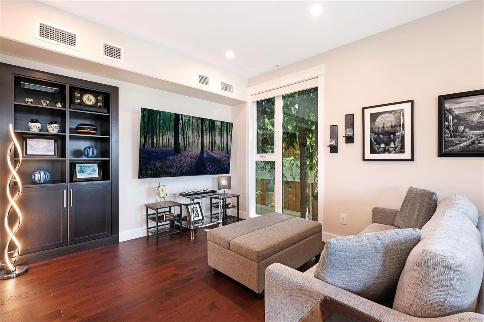 208-1700 Balmoral Ave — listing photo 9 of 37