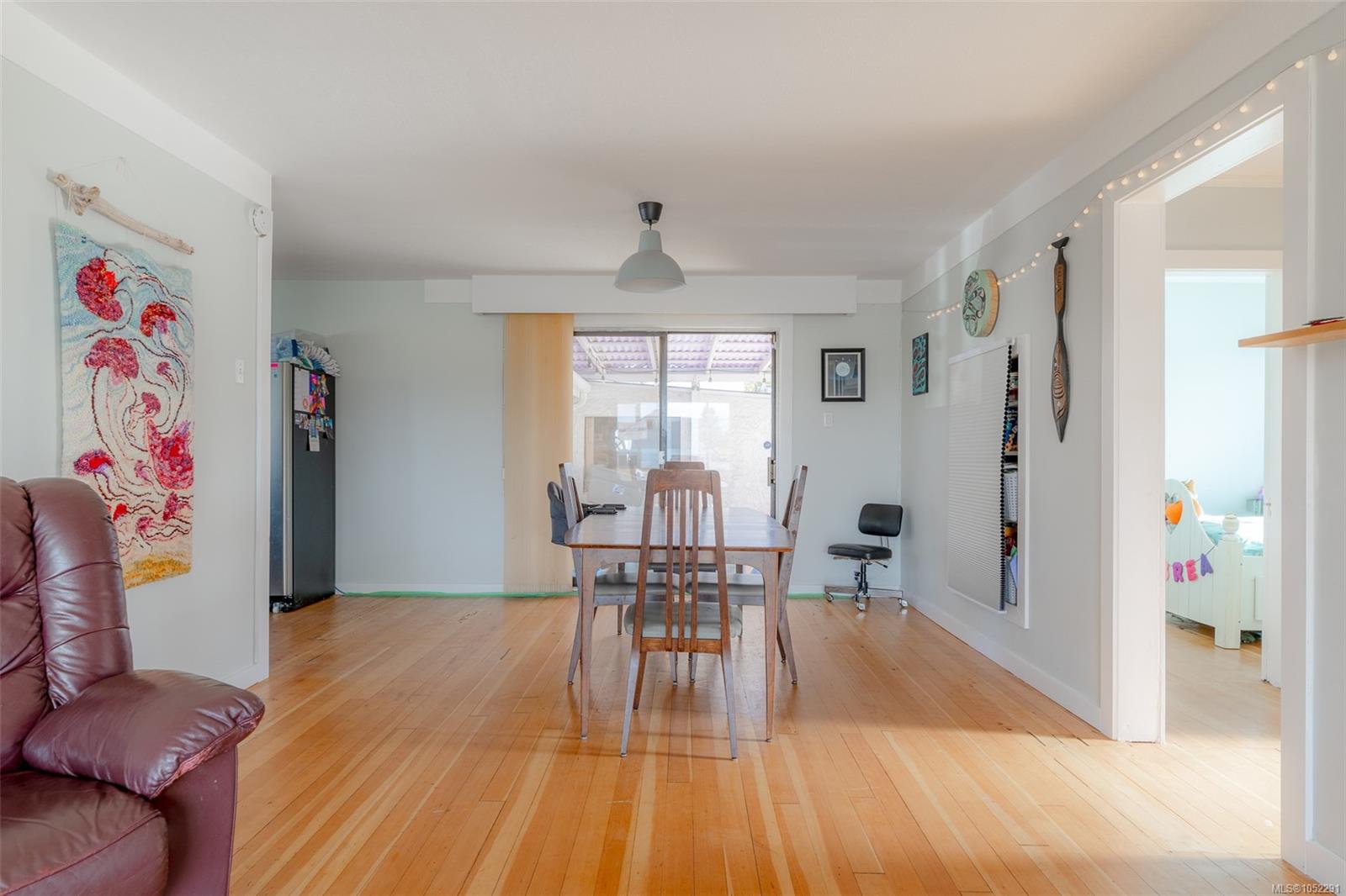 4891 David St — listing photo 13 of 47