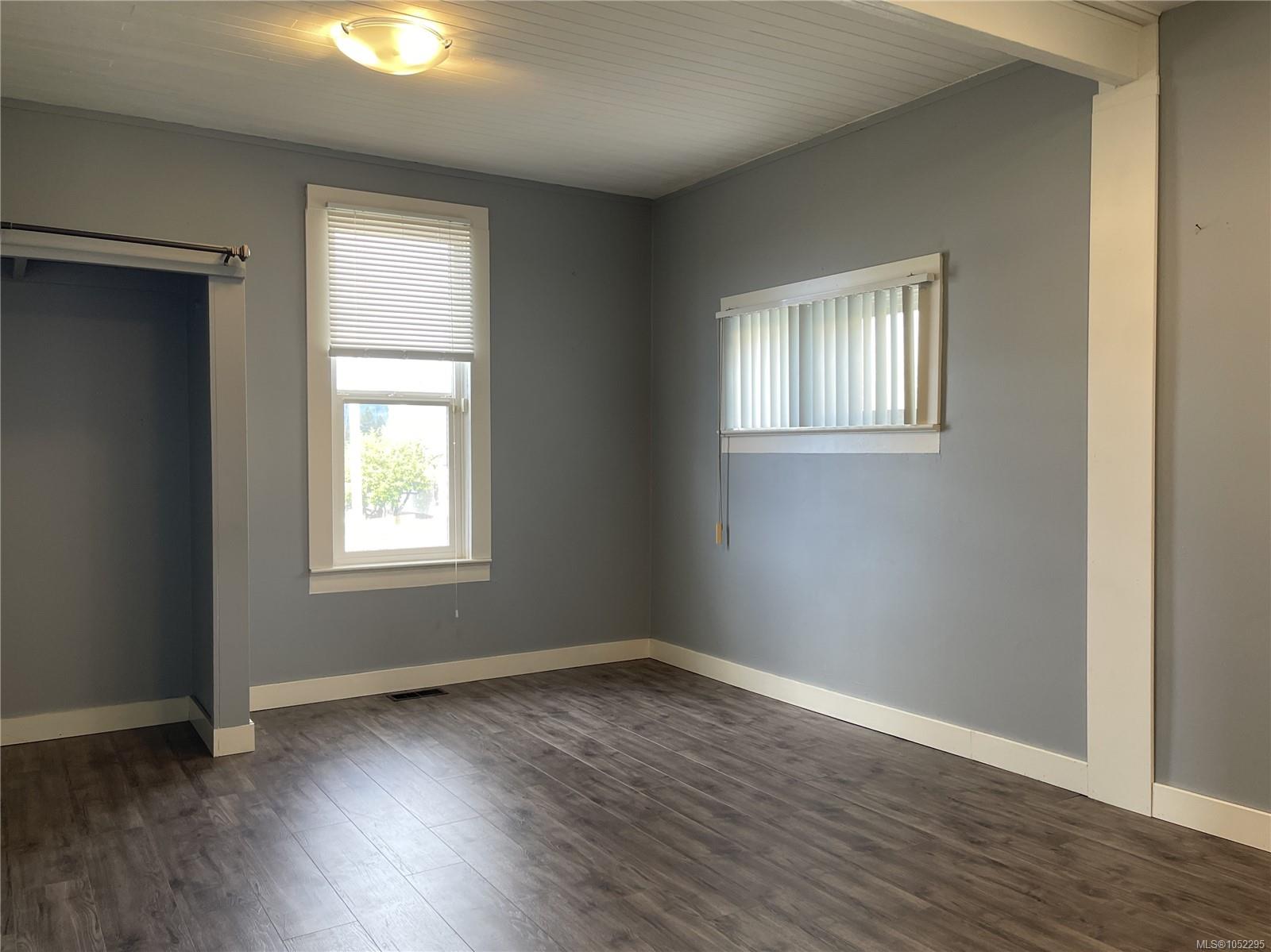 3097 6th Ave — listing photo 13 of 34