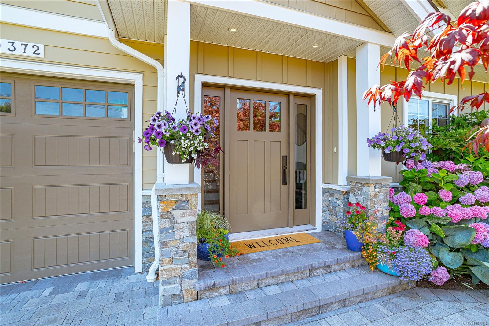10372 Resthaven Dr — listing photo 6 of 42