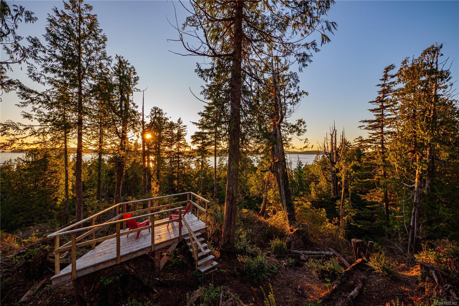 340 Tonquin Park Rd — listing photo 3 of 19