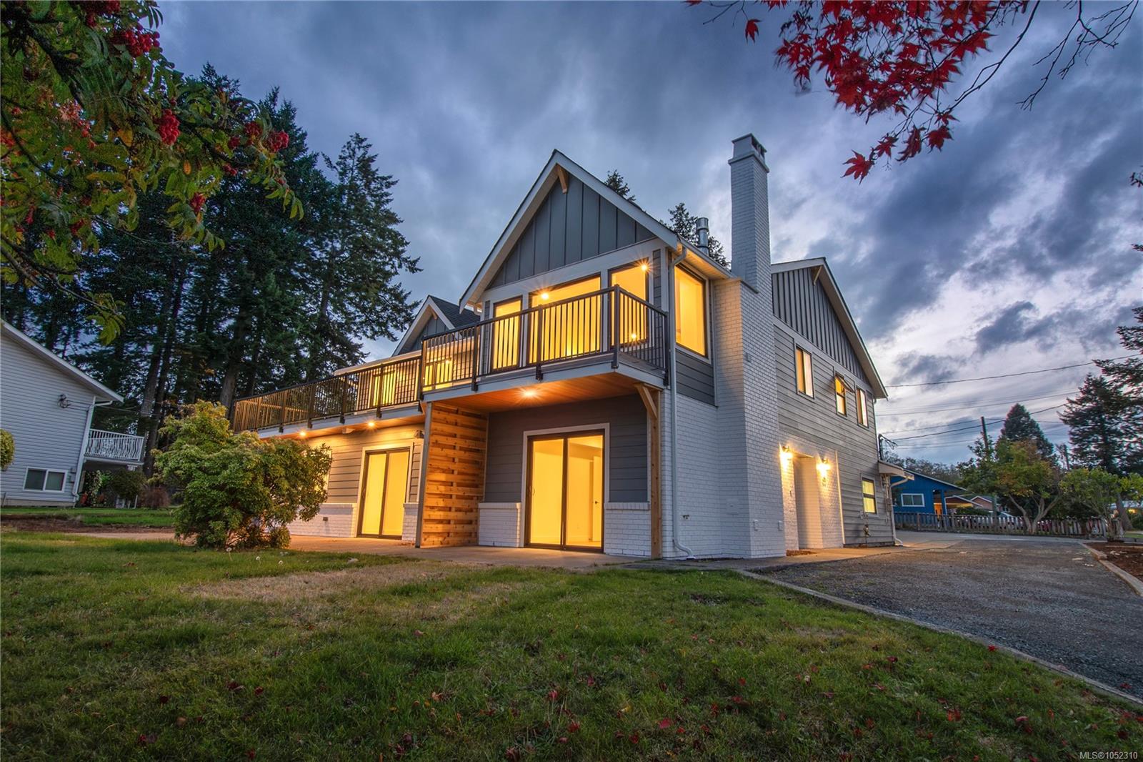 65 Barlow Rd — listing photo 2 of 72