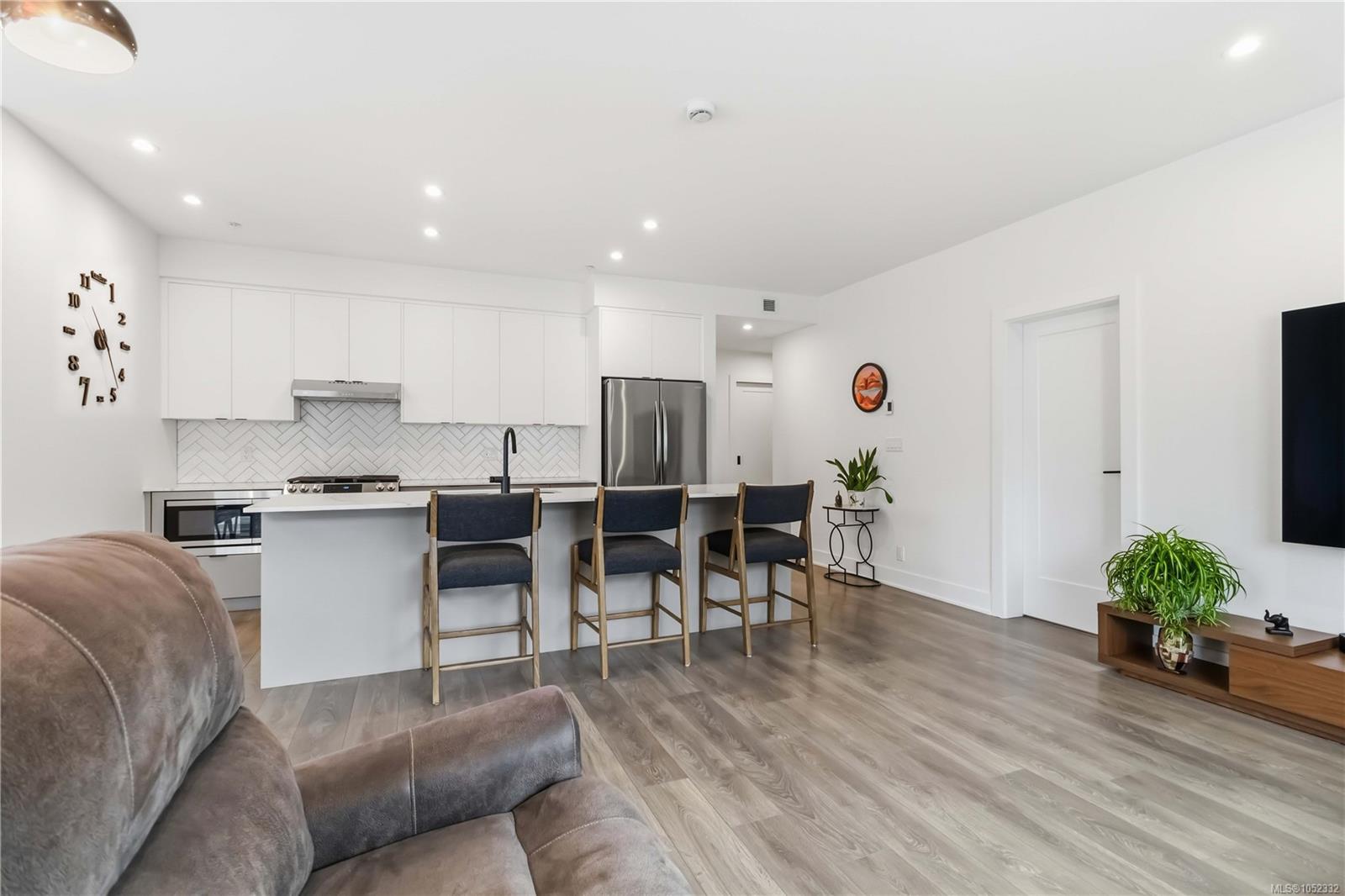 202-1114 Samar Cres — listing photo 9 of 50