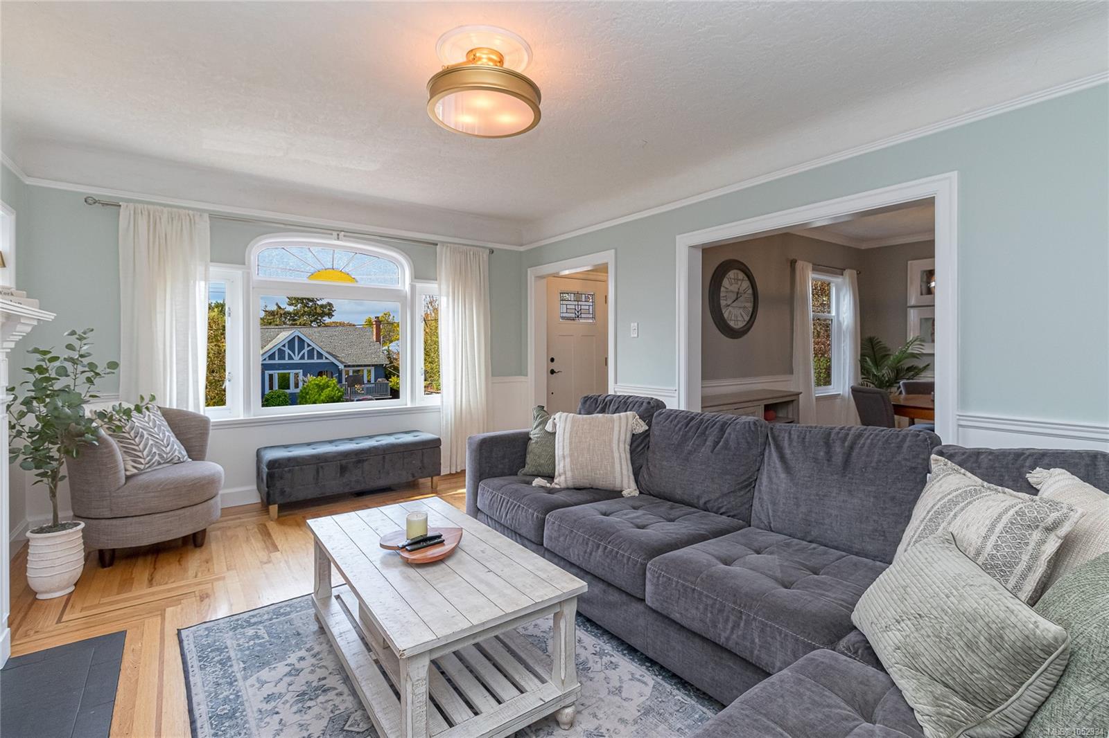 3721 Craigmillar Ave — listing photo 14 of 60