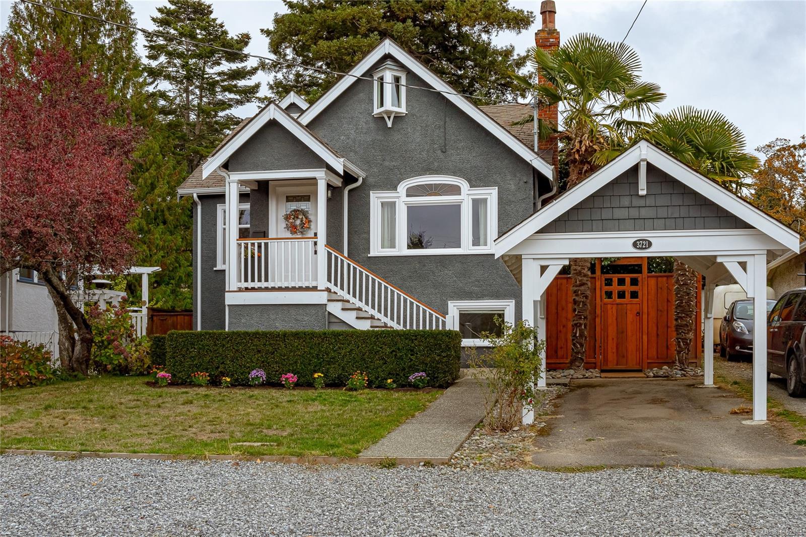 3721 Craigmillar Ave — listing photo 4 of 60