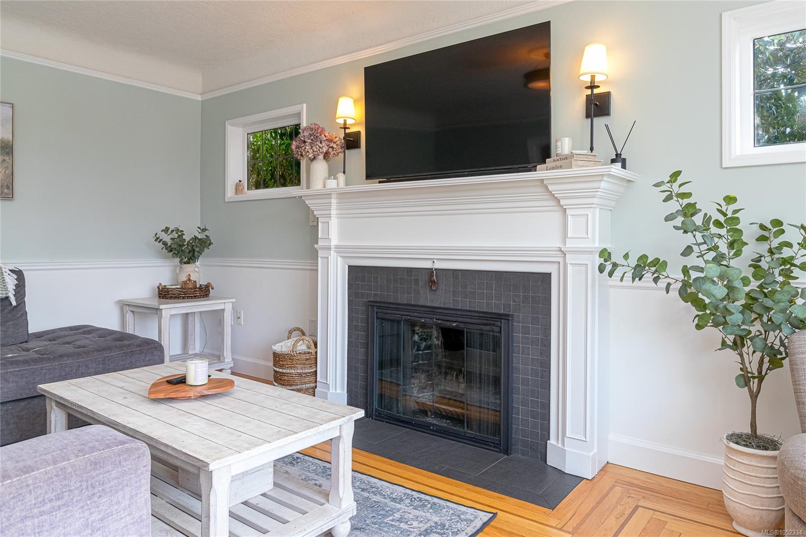 3721 Craigmillar Ave — listing photo 10 of 60