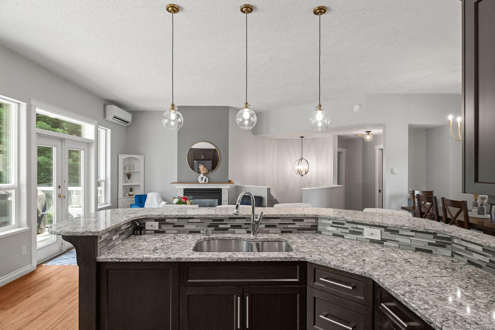 1187 Osprey Dr — listing photo 10 of 43