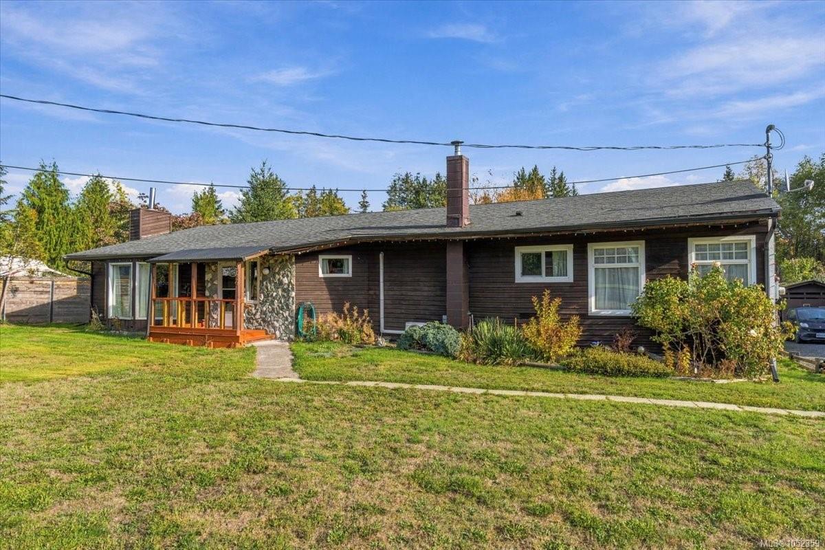 944 POPLAR Way — listing photo 3 of 37