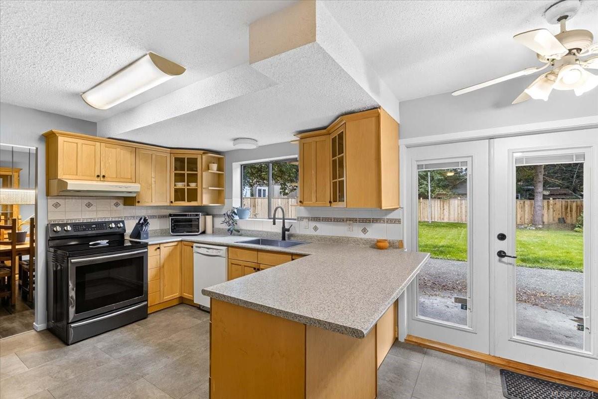 5536 Falls St — listing photo 10 of 56