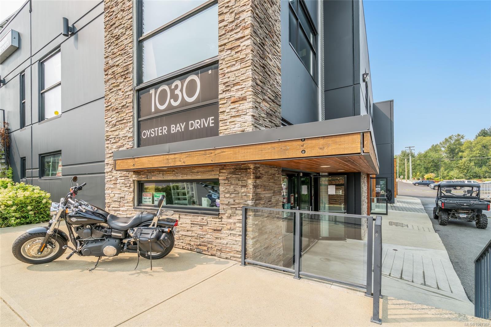 101-1030 Oyster Bay Dr — listing photo 4 of 8