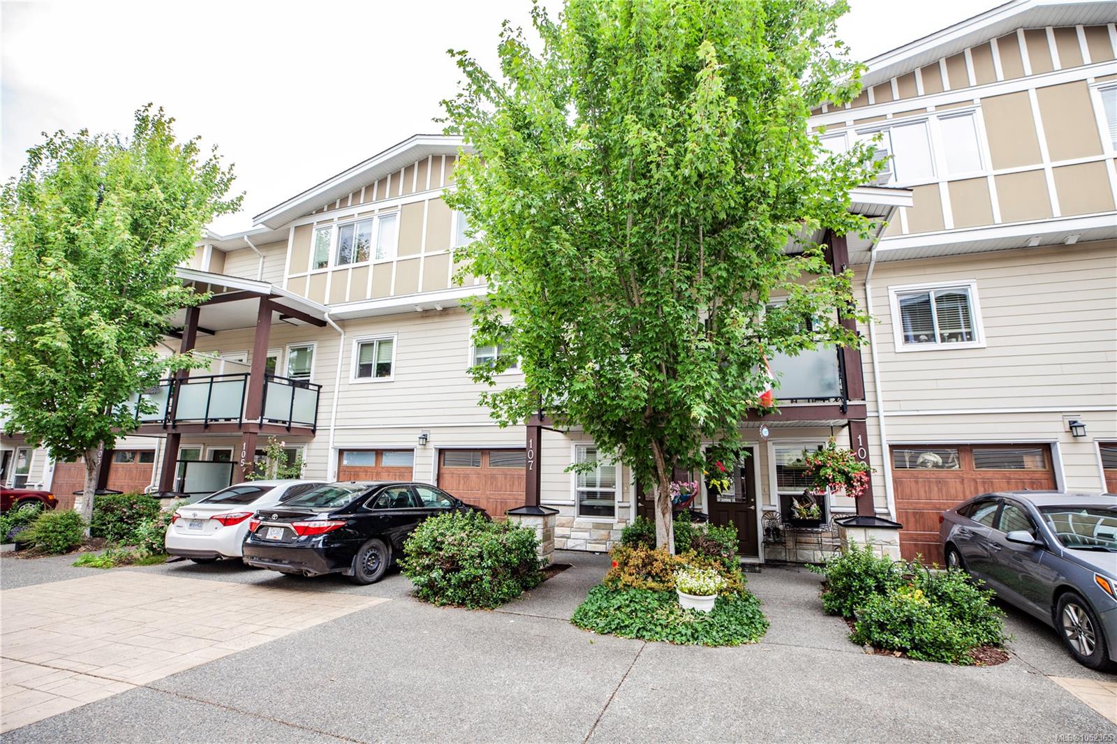 107-2889 Carlow Rd — listing photo 8 of 48