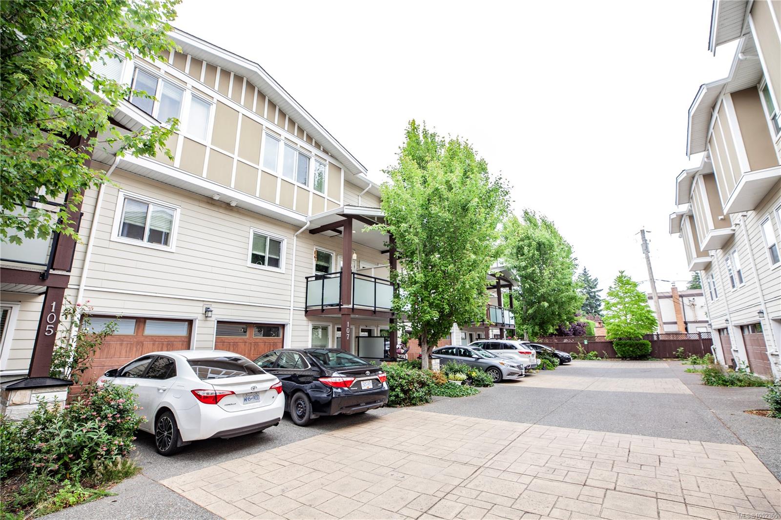 107-2889 Carlow Rd — listing photo 9 of 48