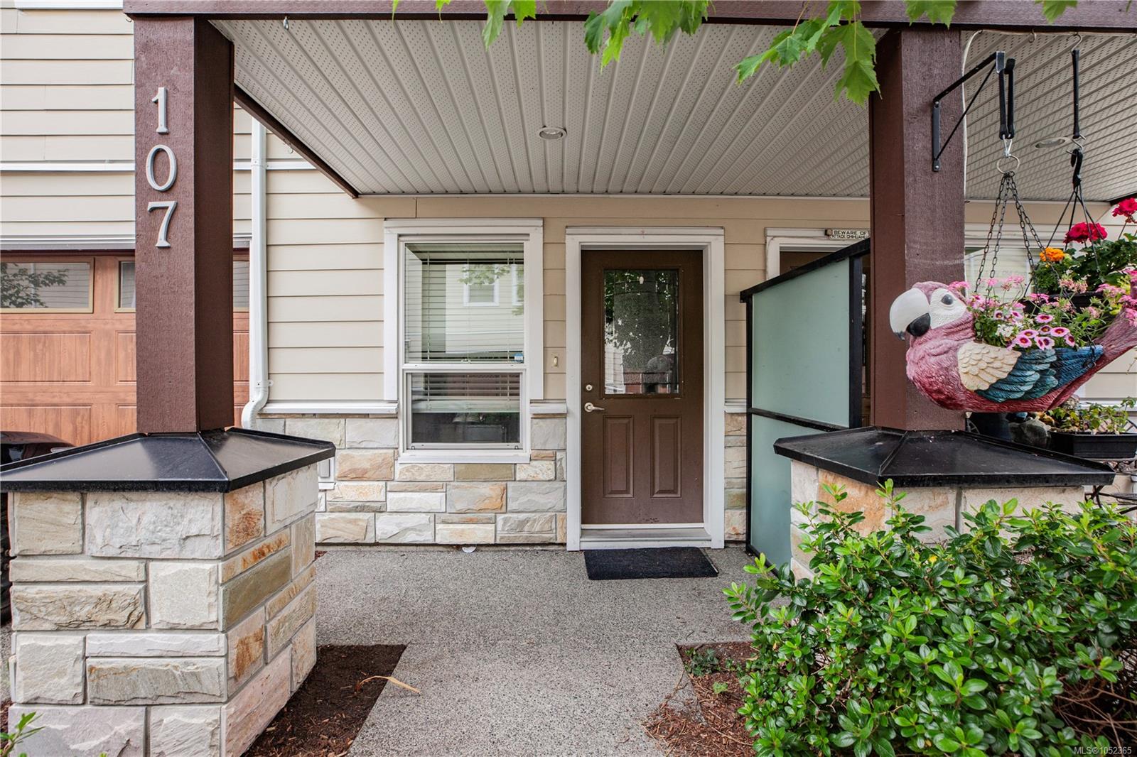 107-2889 Carlow Rd — listing photo 10 of 48