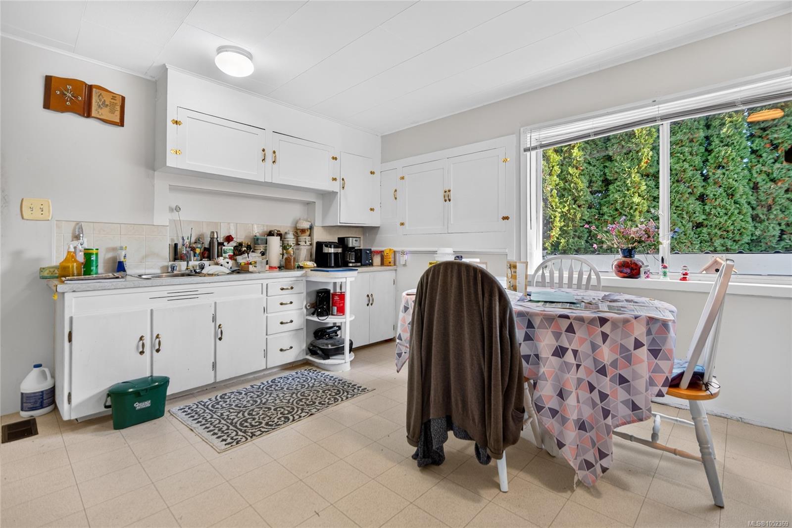 3396 Bevan Rd — listing photo 14 of 51