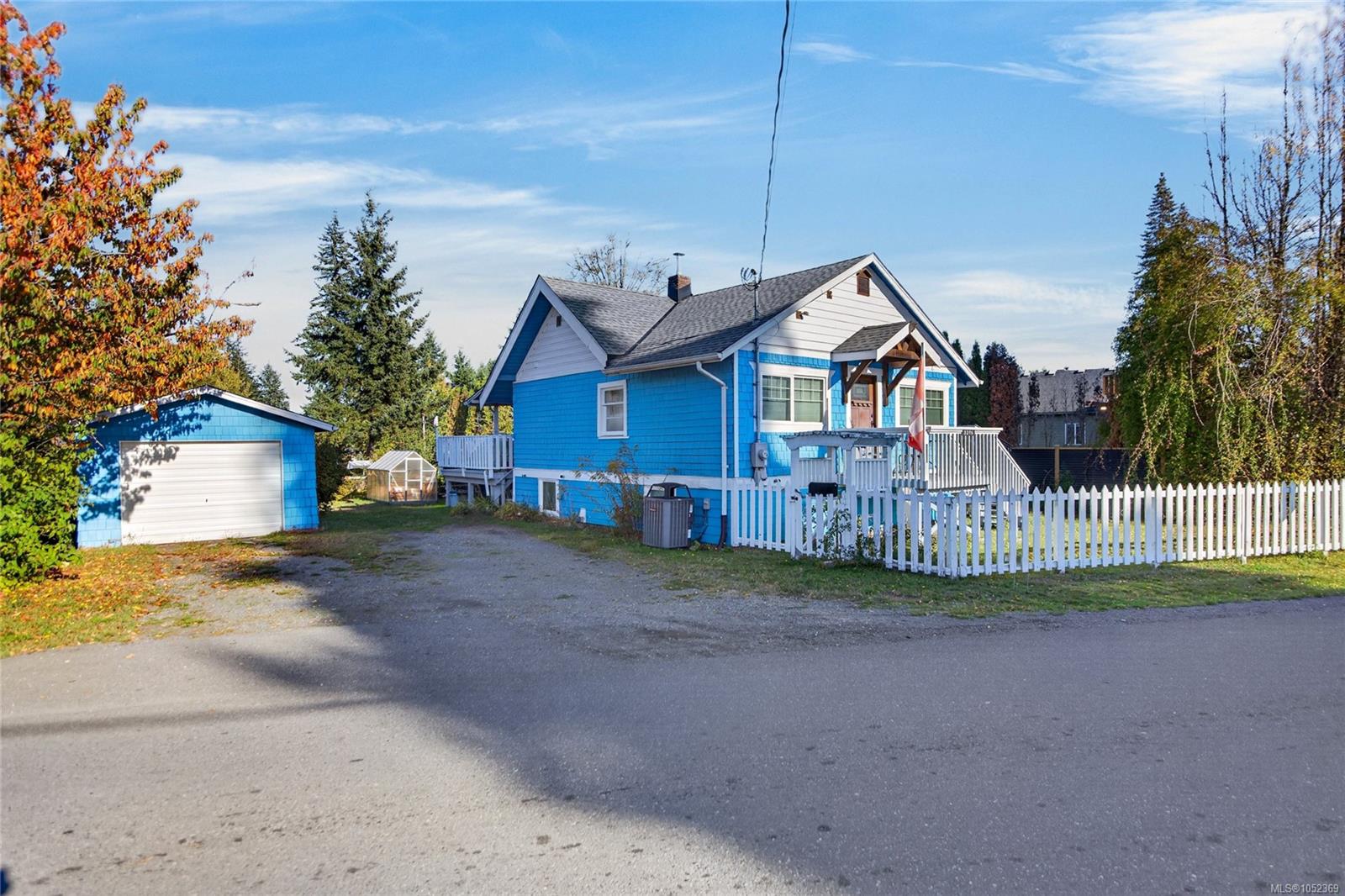 3396 Bevan Rd — listing photo 3 of 51