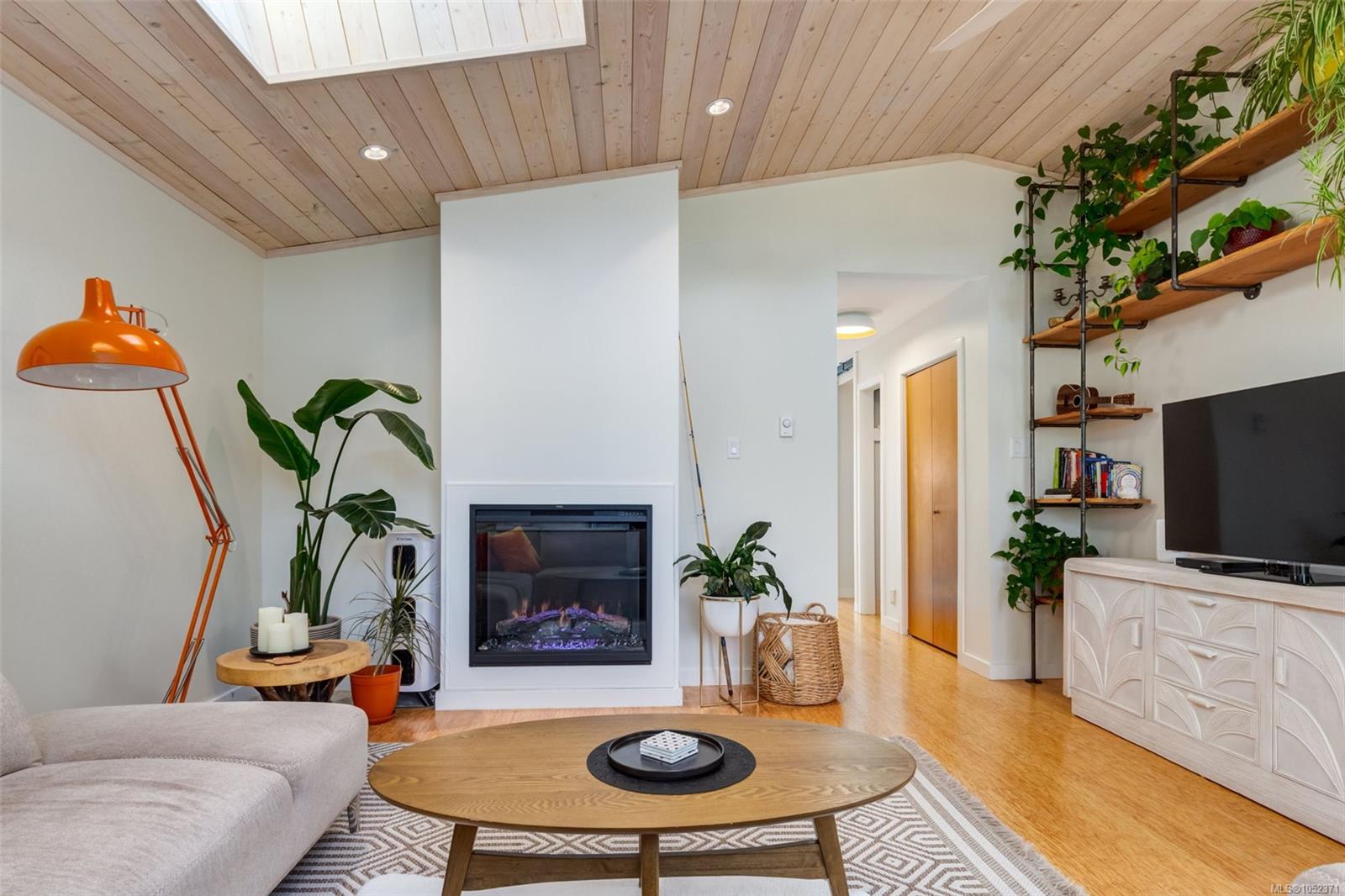 778 Shorewood Dr — listing photo 6 of 49