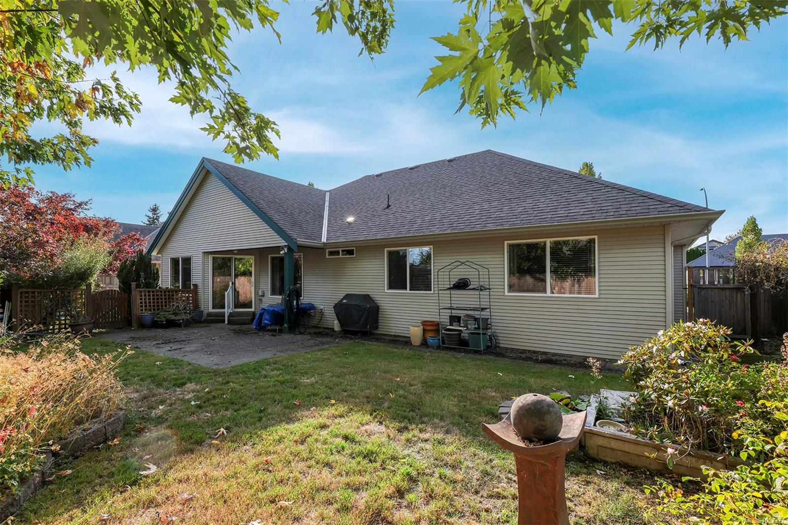 642 Olympic Dr — listing photo 8 of 27