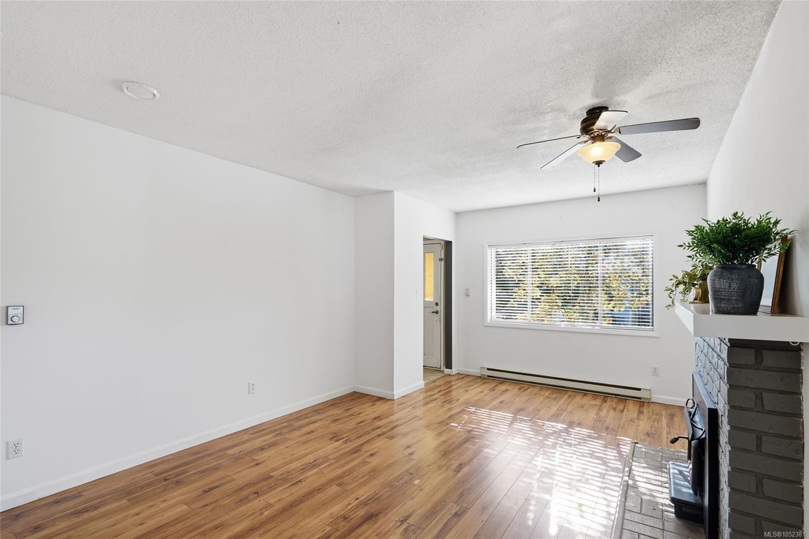 660 Townsite Rd — listing photo 8 of 40