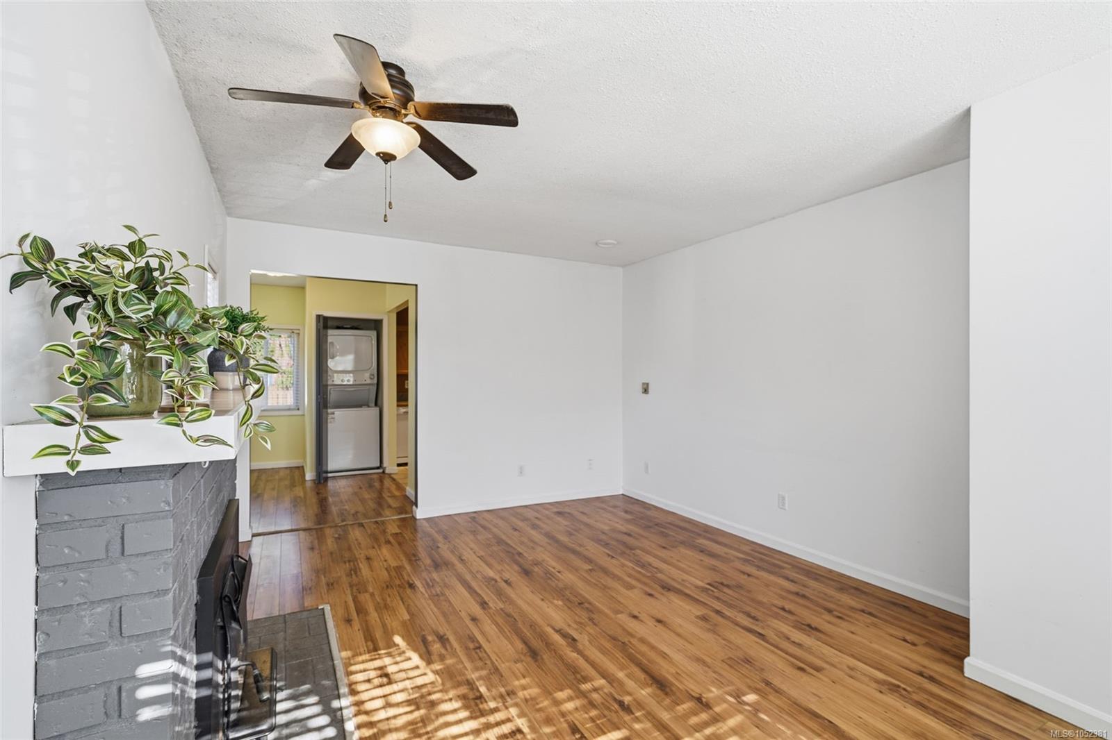 660 Townsite Rd — listing photo 10 of 40