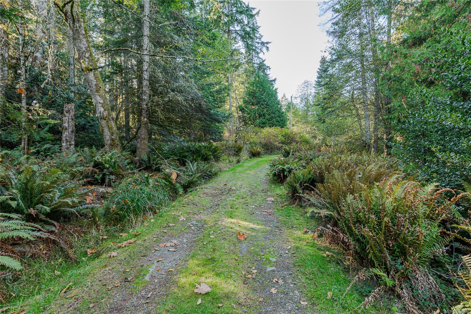 148 Meadow Dr — listing photo 14 of 25