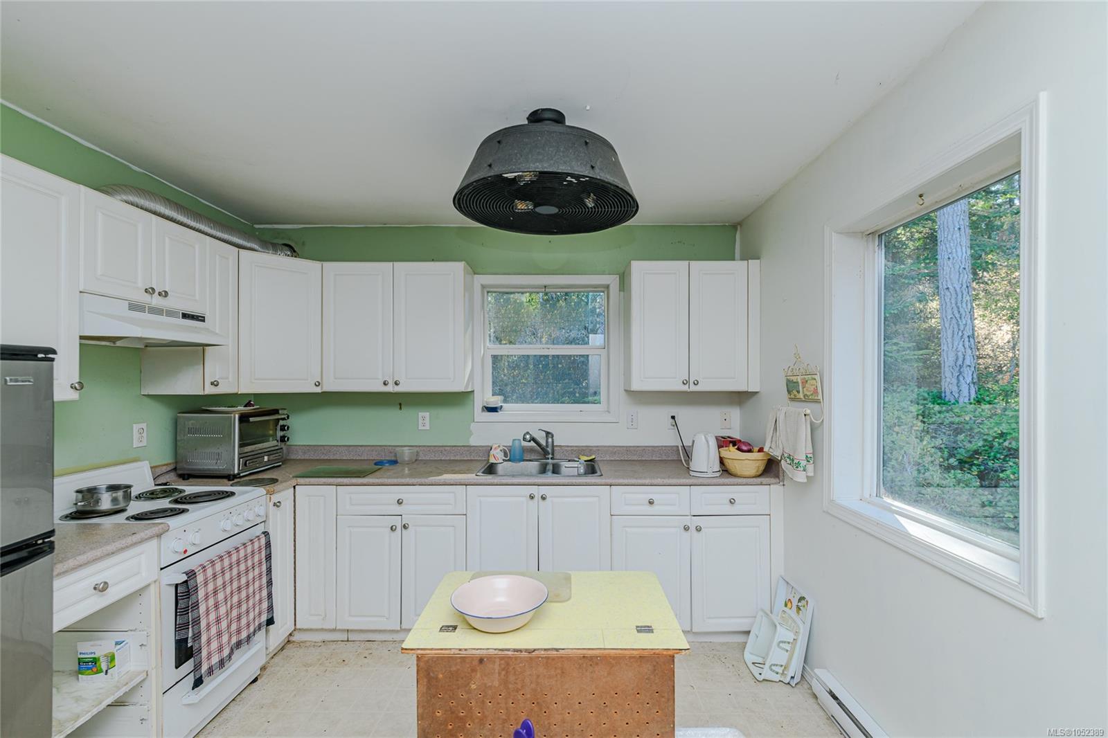 148 Meadow Dr — listing photo 5 of 25
