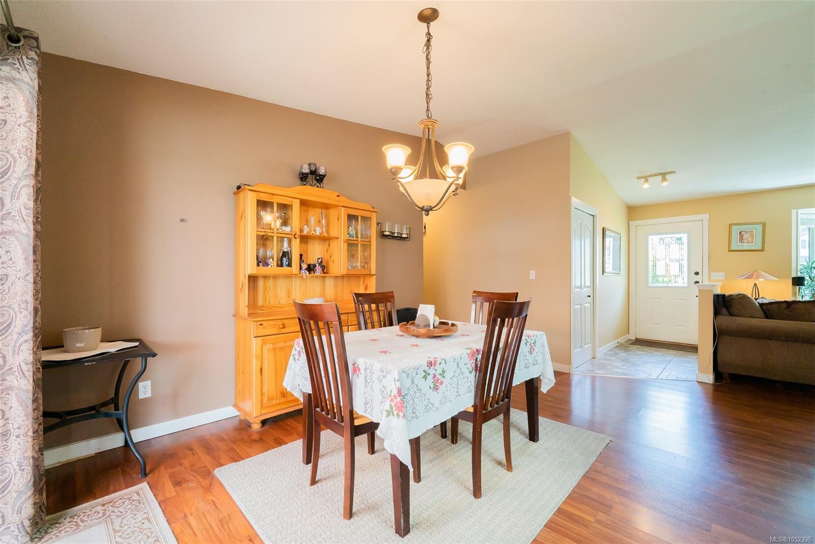 2446 Divot Dr — listing photo 12 of 28