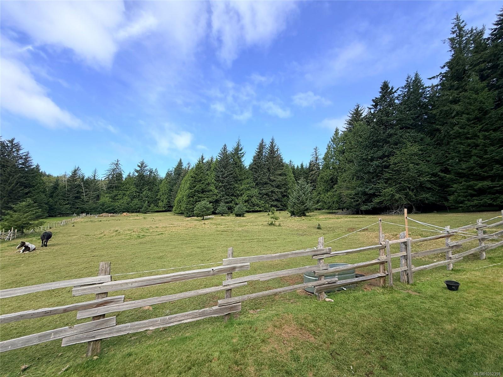185 Kaleva Rd — listing photo 5 of 27