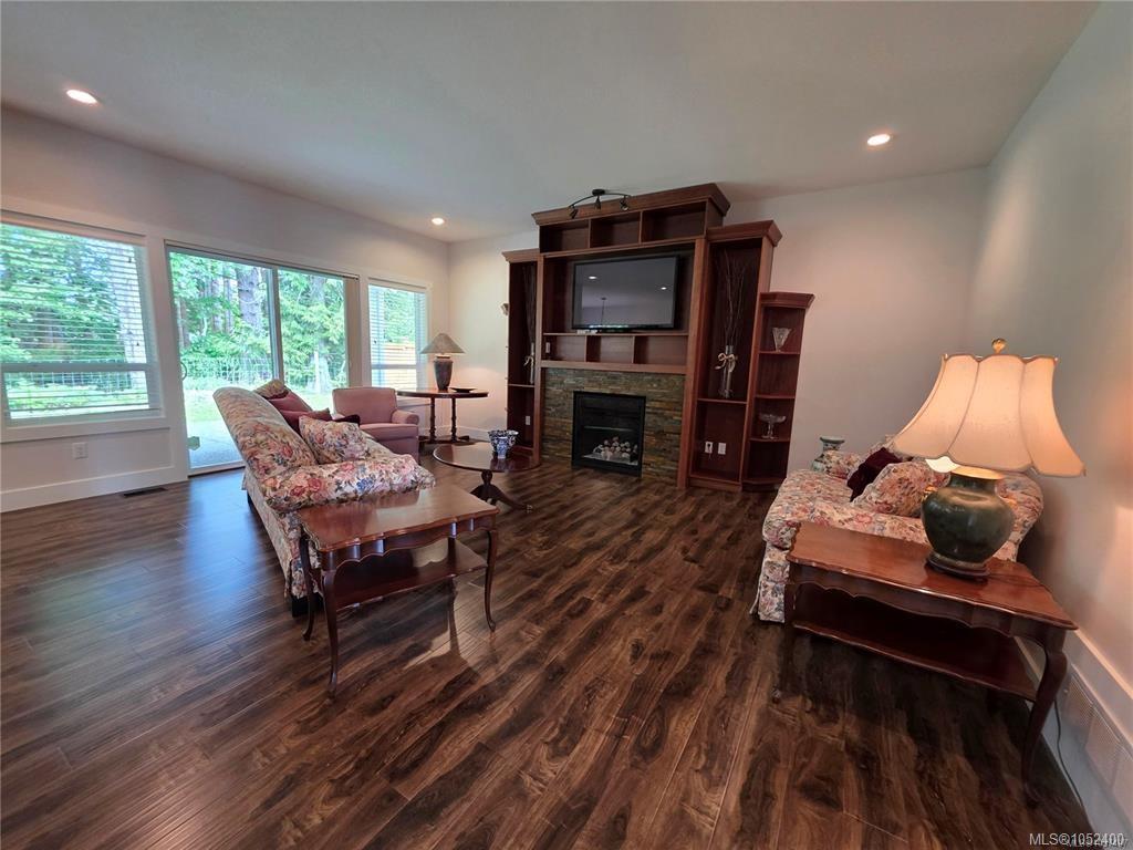 10-5450 Tomswood Rd — listing photo 8 of 20