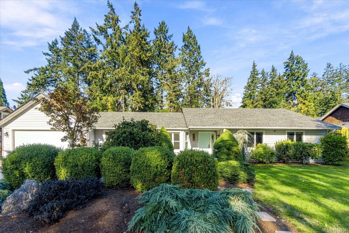 781 Sanderson Rd — listing photo 2 of 61
