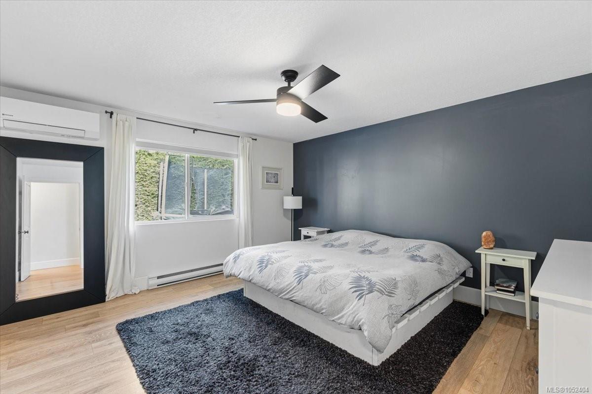 781 Sanderson Rd — listing photo 9 of 61