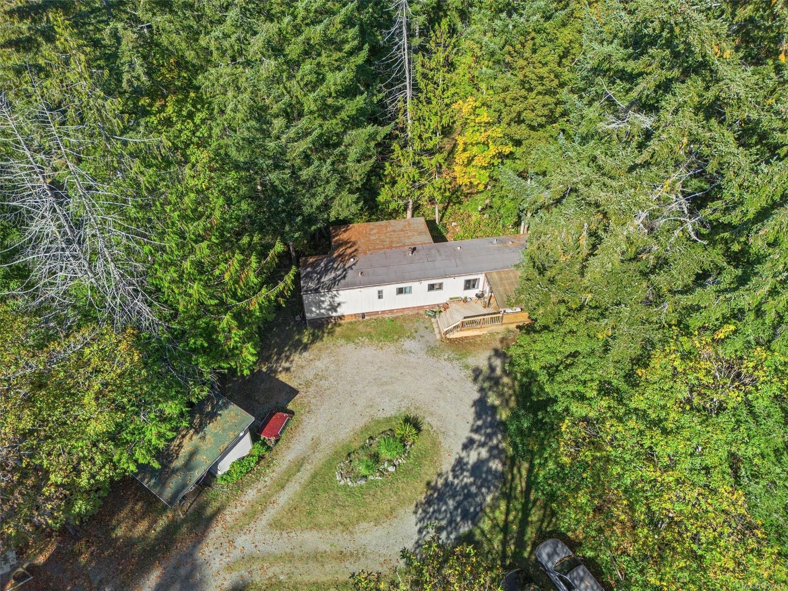 1549 Shawnigan Mill Bay Rd — listing photo 7 of 39