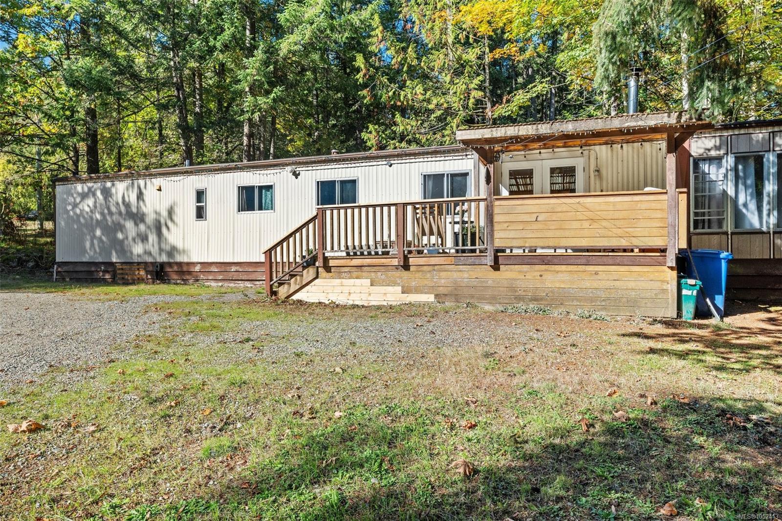 1549 Shawnigan Mill Bay Rd — listing photo 9 of 39