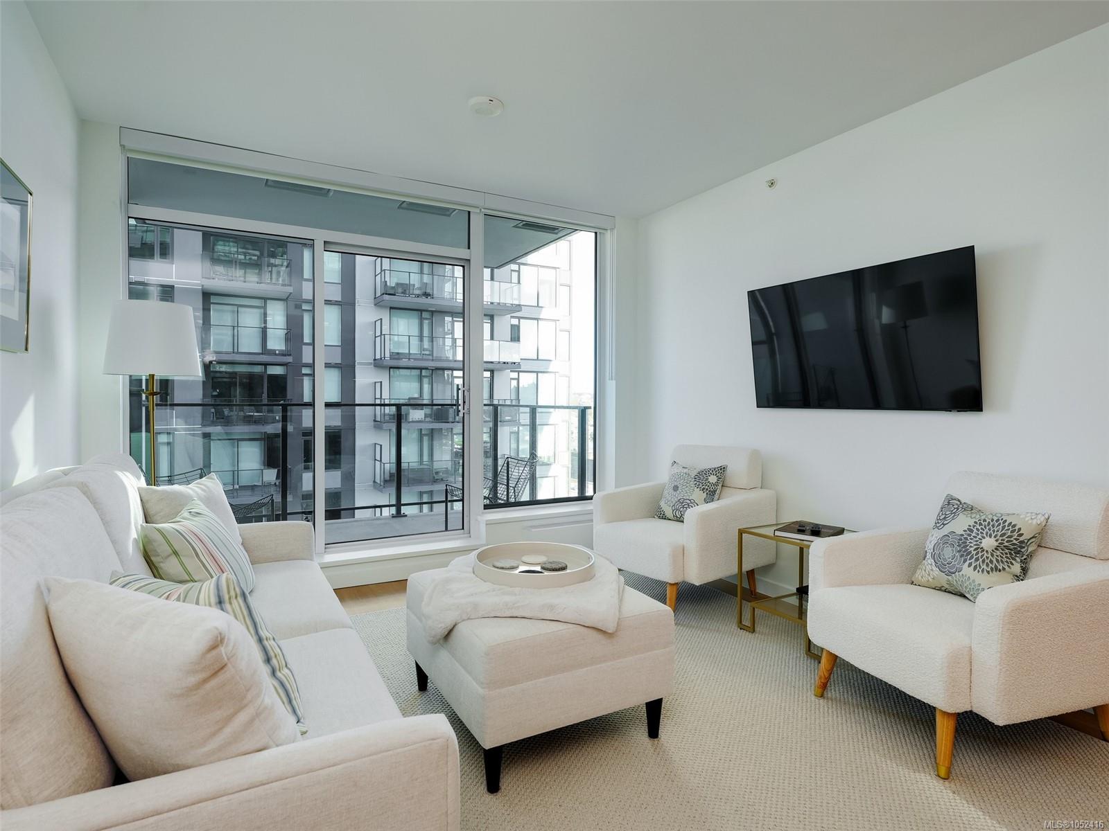 606-363 Tyee Rd — listing photo 8 of 28