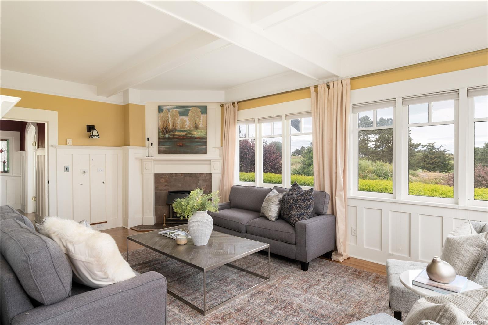 318 Newport Ave — listing photo 9 of 60