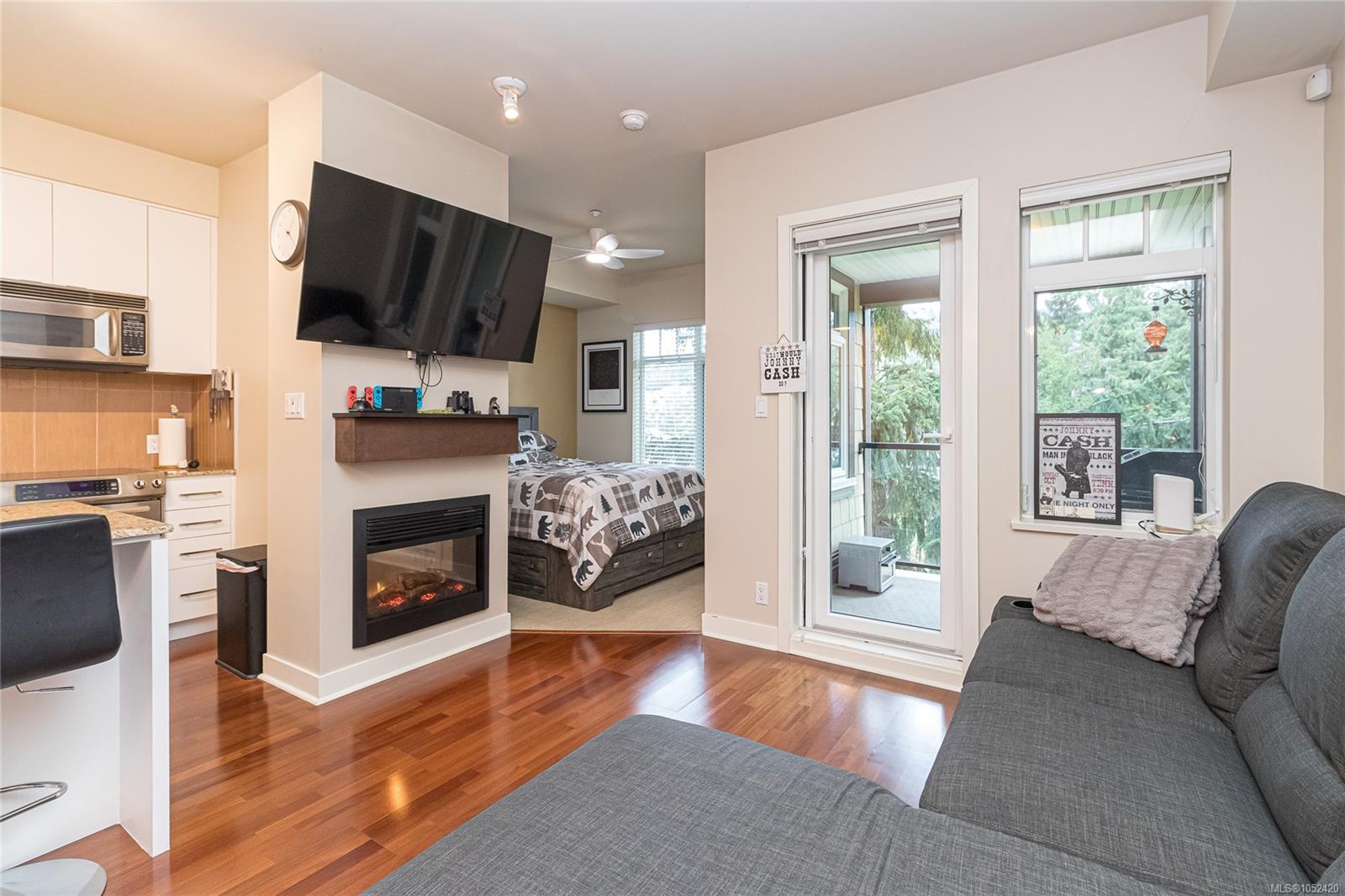 308-1375 Bear Mountain Pkwy — listing photo 8 of 25