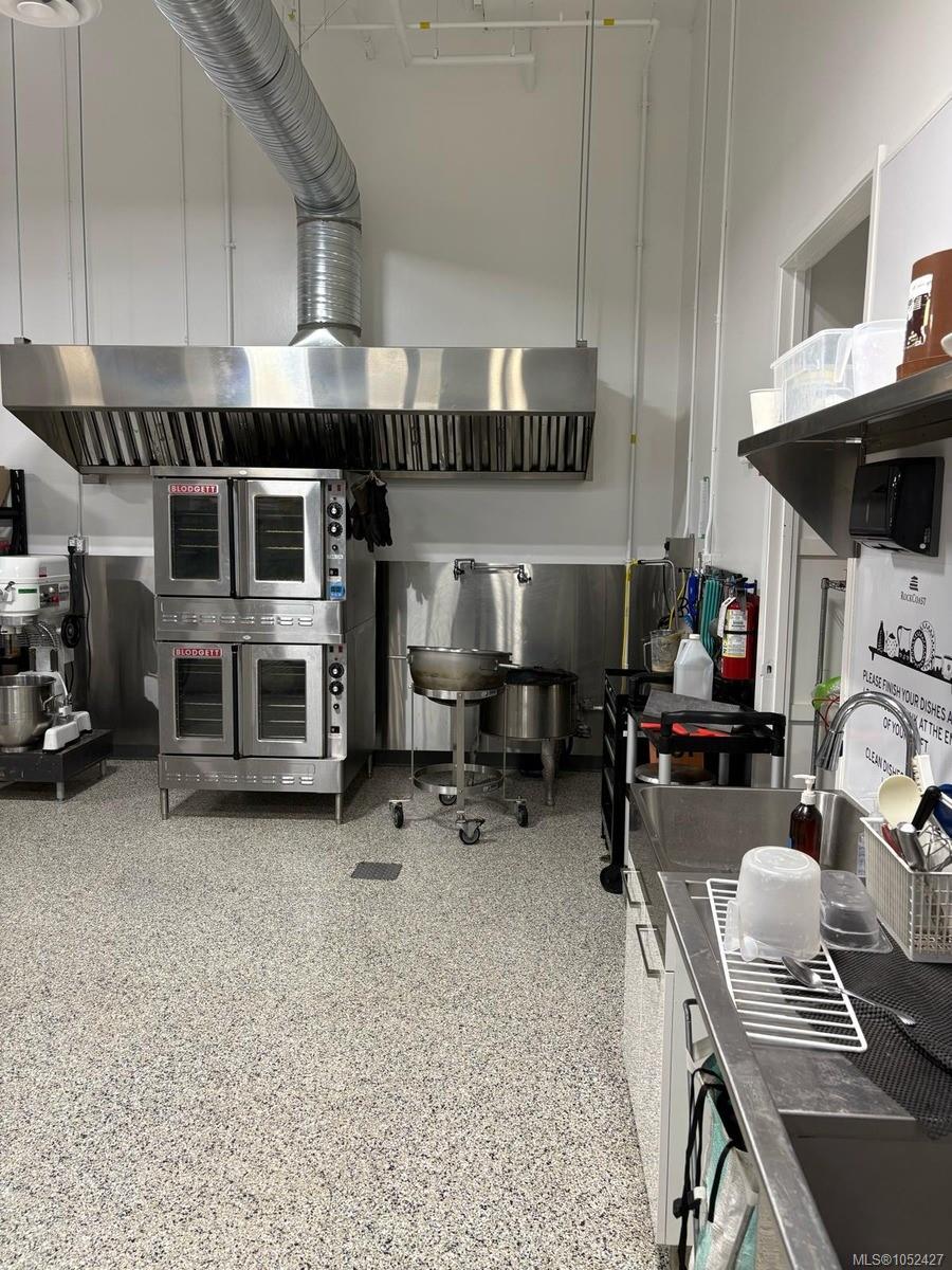 E-200- — listing photo 14 of 32