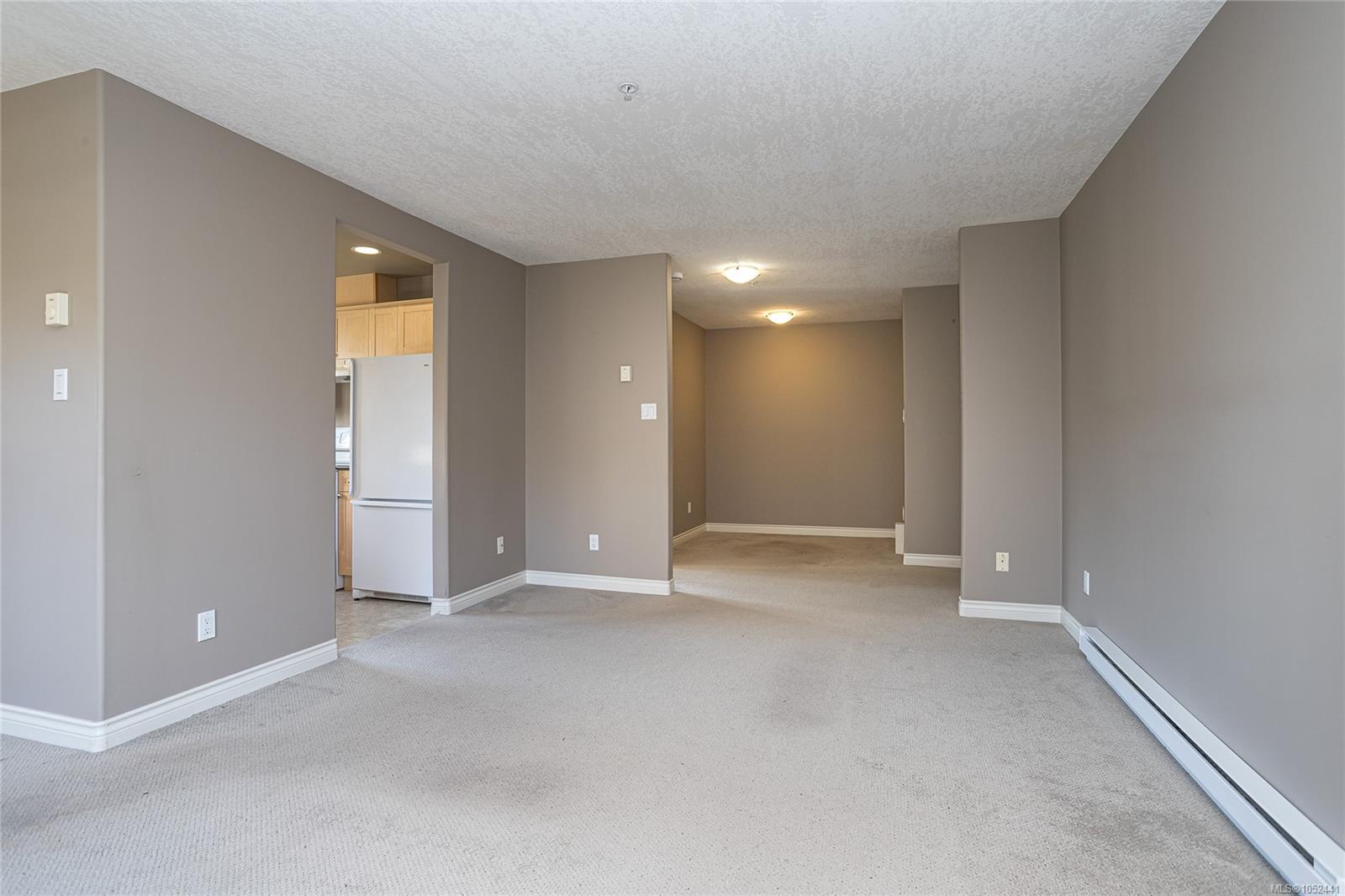 102-650 Dobson Rd — listing photo 13 of 33