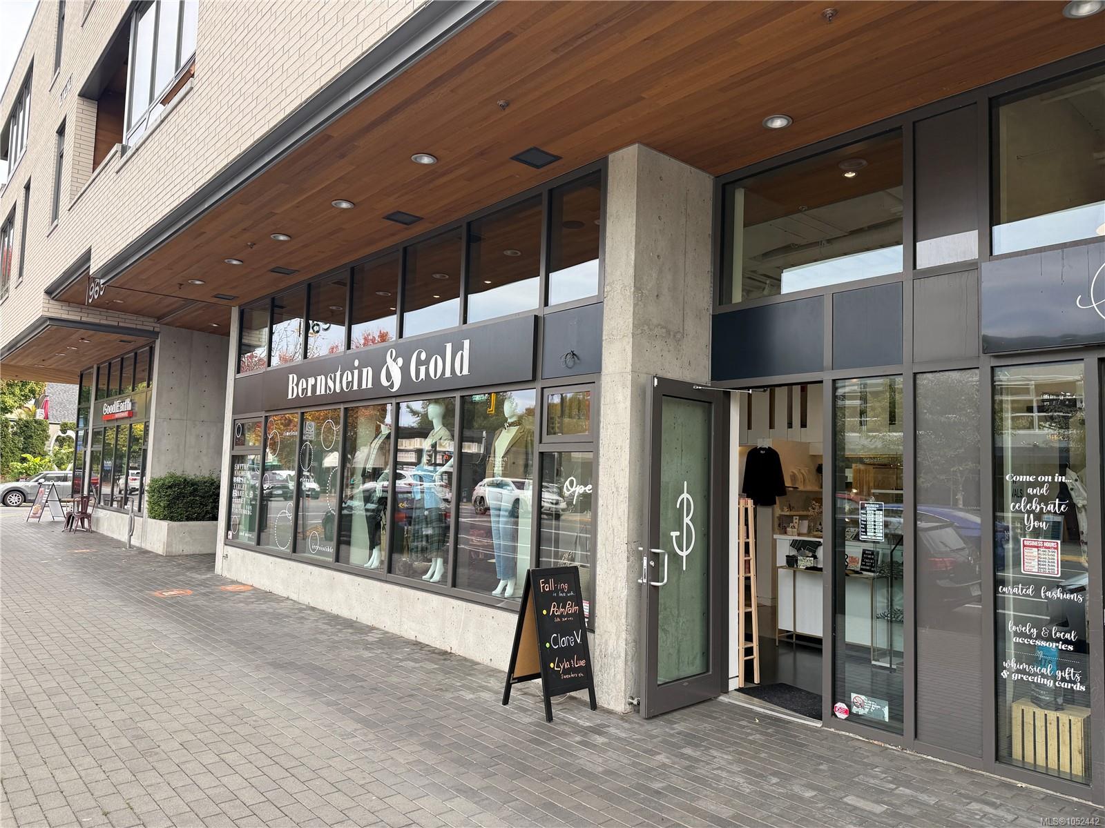 1967 Oak Bay Ave, Oak Bay